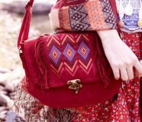 [grlhx120006]Retro Embroidery brass buckle tassel Shoulder Bag