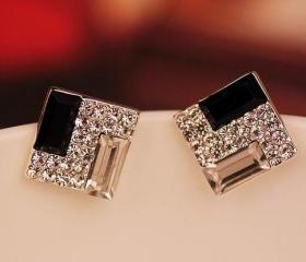 [grd03065]Fashion White and Black Rhinestone Earrings